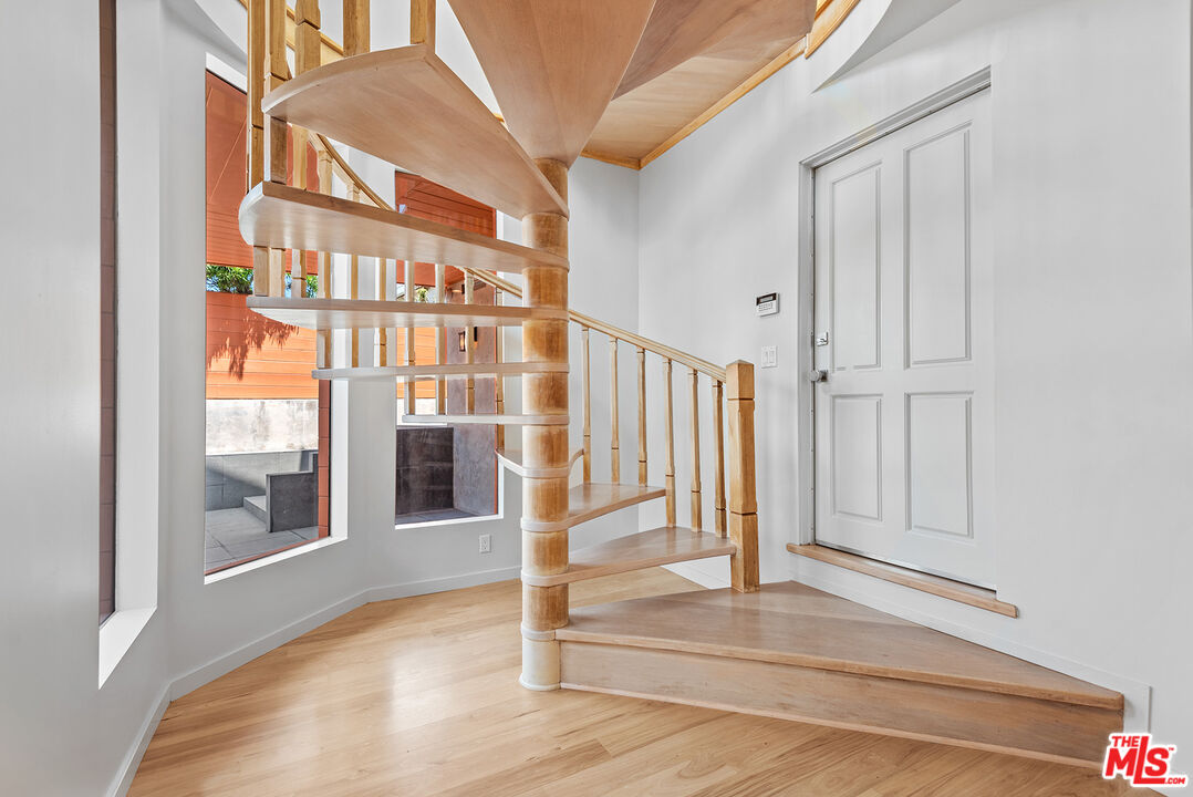 MLS #25573723 image #29