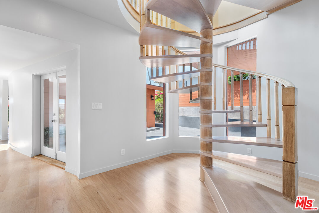 MLS #25573723 image #30