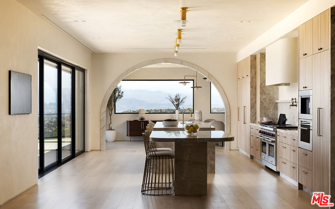 MLS #25573875 image #10