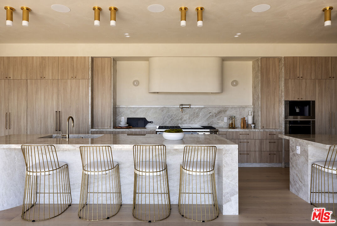 MLS #25573875 image #14