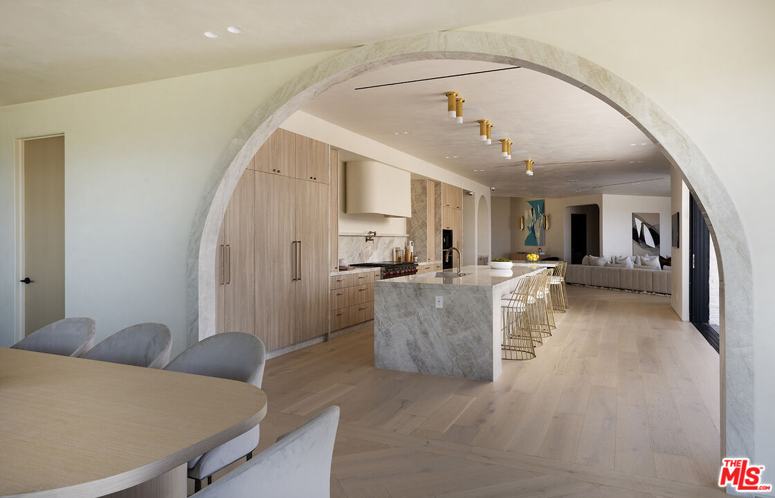 MLS #25573875 image #15