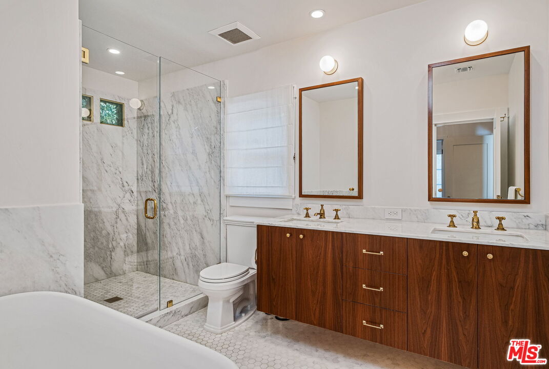 MLS #25573981 image #17