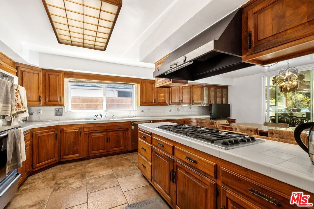 MLS #25574445 image #16