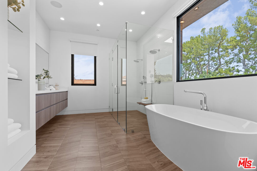 MLS #25574817 image #17