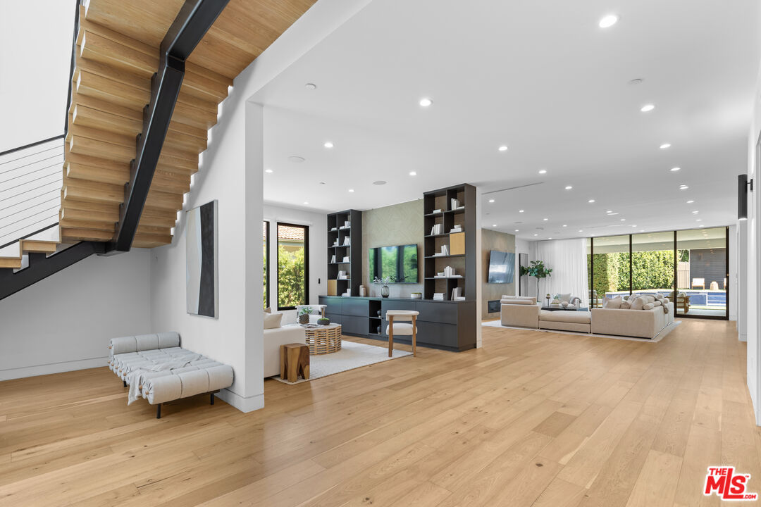 MLS #25574817 image #24