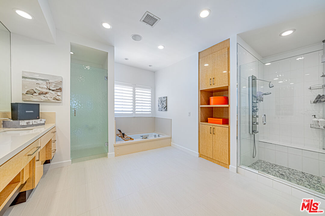 MLS #25574901 image #21