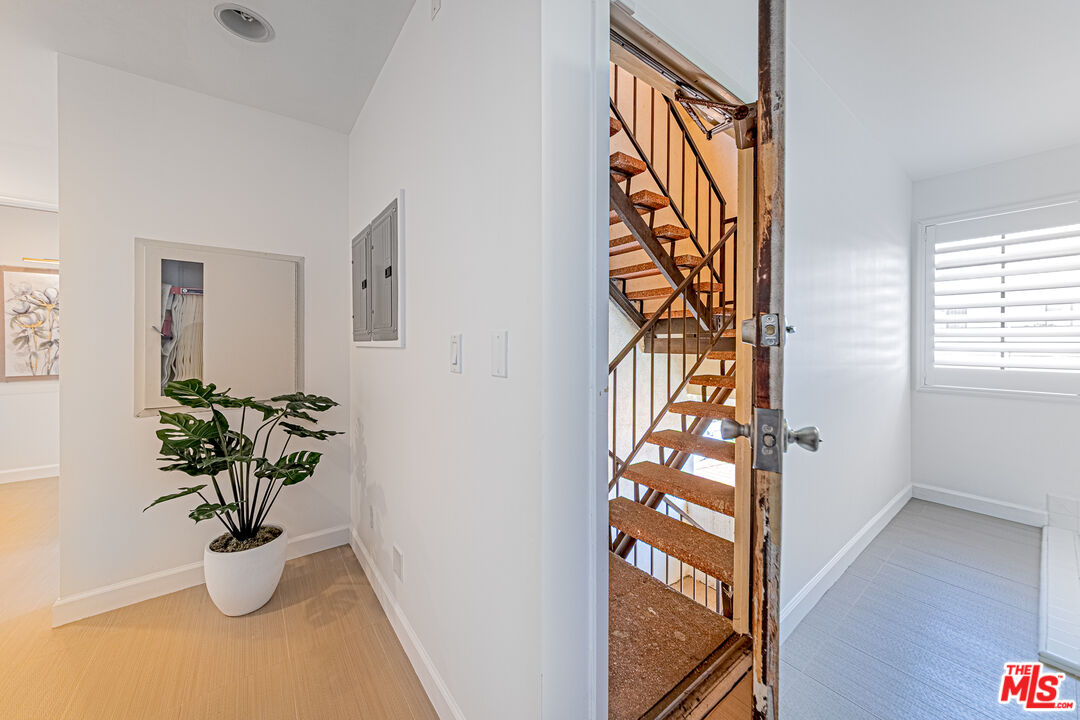 MLS #25574901 image #28