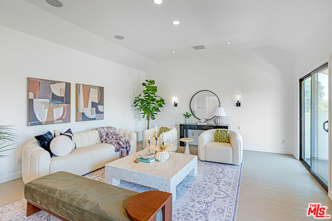 MLS #25574901 image #2