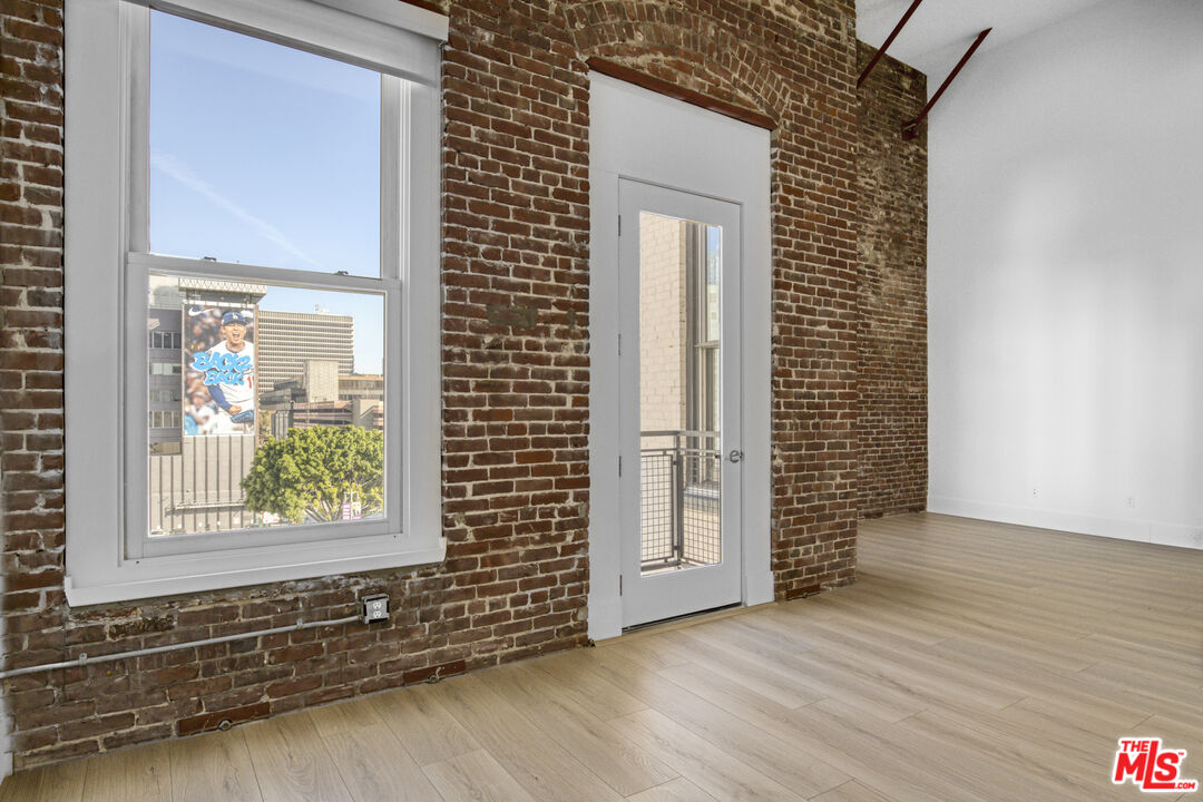 MLS #25575029 image #15