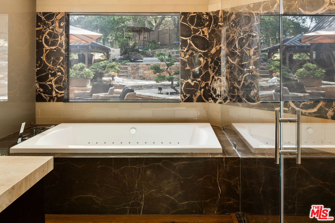 MLS #25575105 image #15