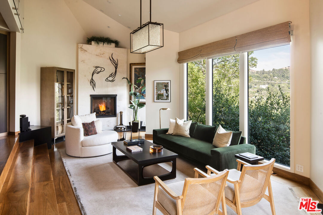 MLS #25575105 image #1