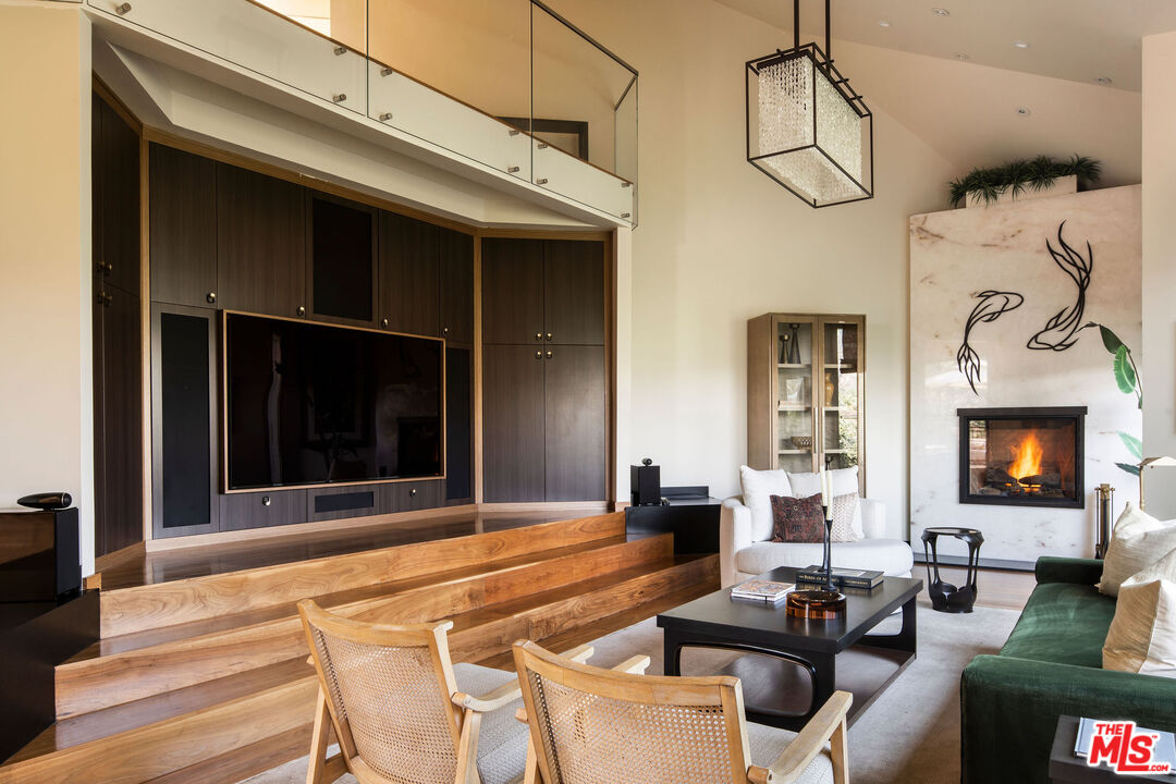 MLS #25575105 image #2