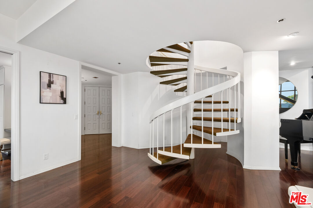 MLS #25575131 image #12