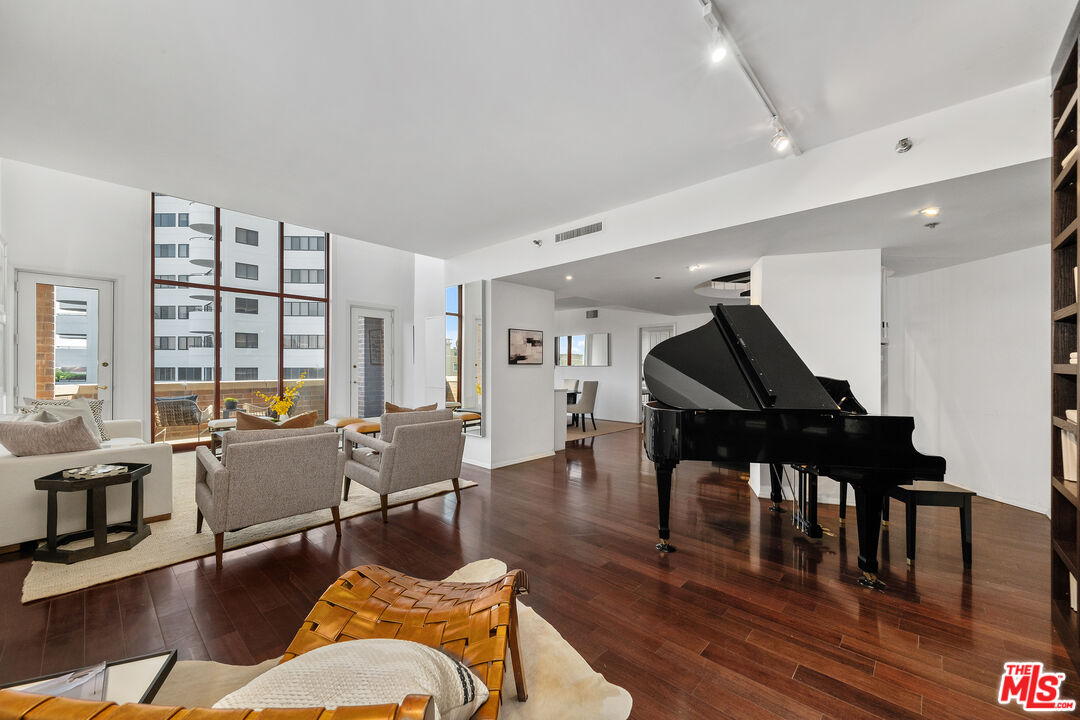 MLS #25575131 image #15