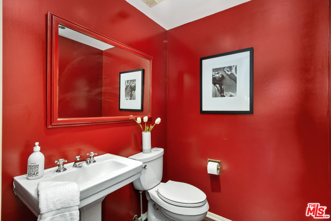 MLS #25575131 image #16