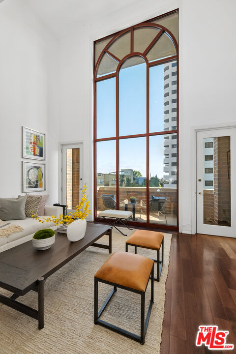 MLS #25575131 image #0