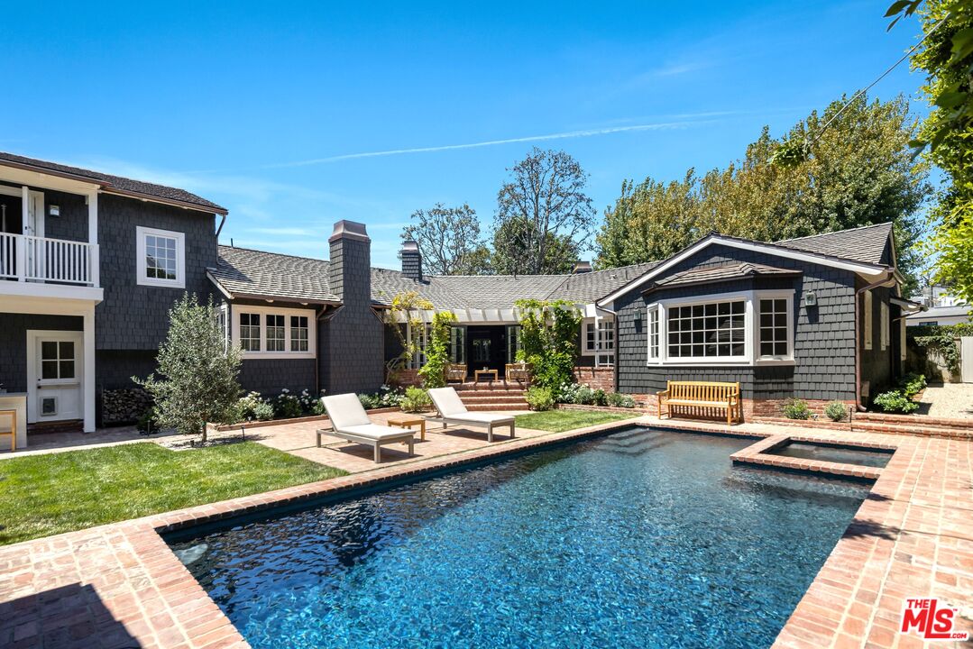 MLS #25575461 image #0