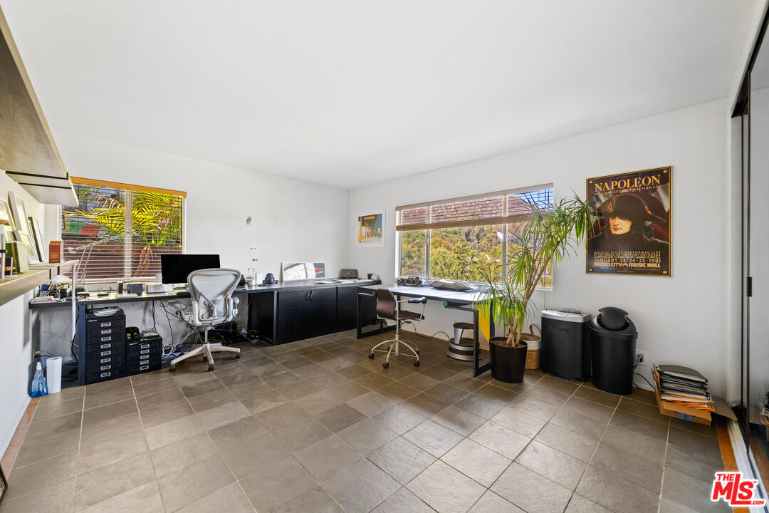 MLS #25575465 image #14