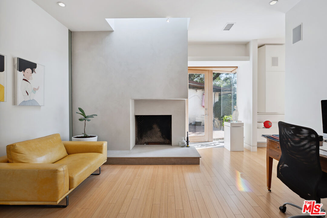 MLS #25575503 image #10