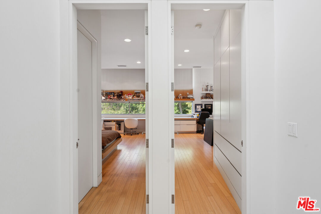 MLS #25575503 image #19