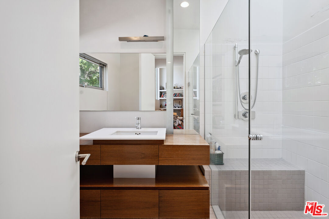 MLS #25575503 image #21