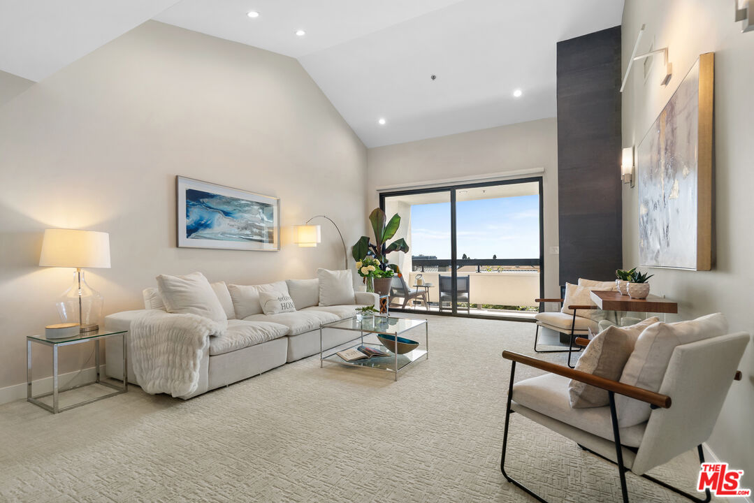 MLS #25575683 image #0