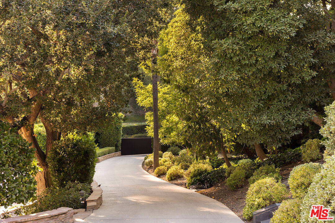 MLS #25575847 image #1