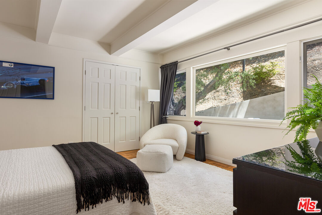 MLS #25575847 image #23