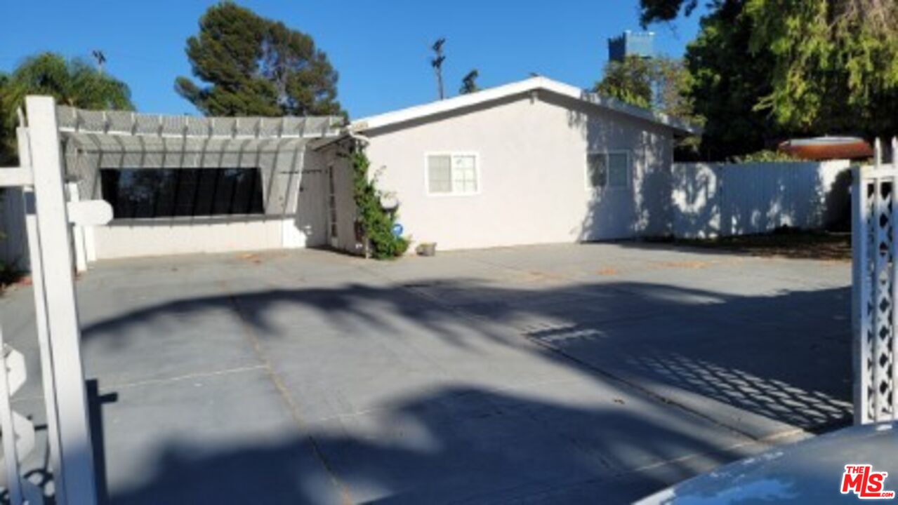 MLS #25575935 image #0