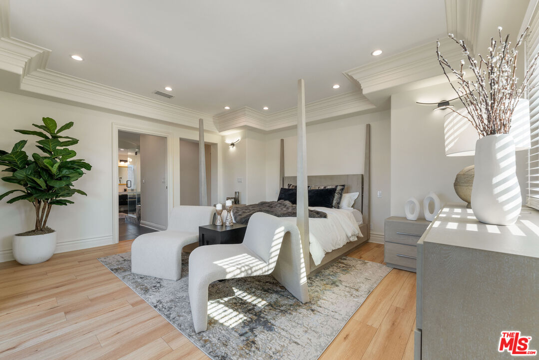 MLS #25576315 image #16