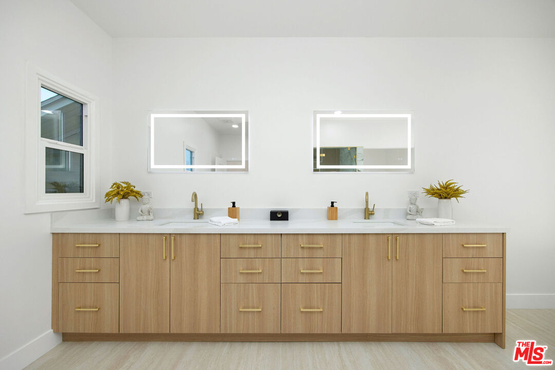 MLS #25576439 image #18