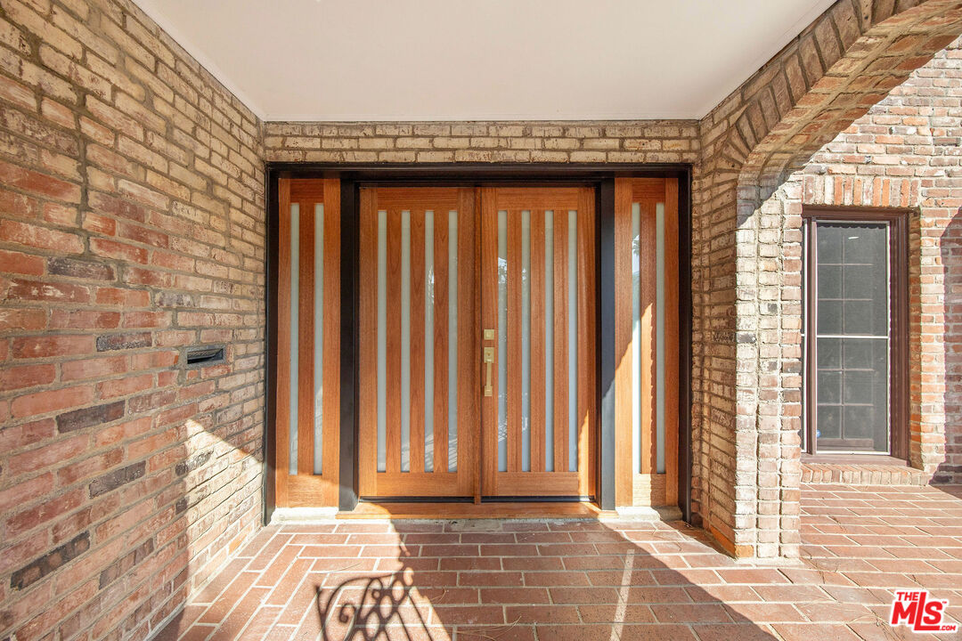 MLS #25576439 image #1