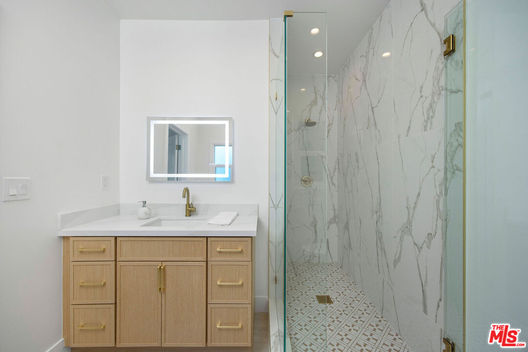 MLS #25576439 image #21