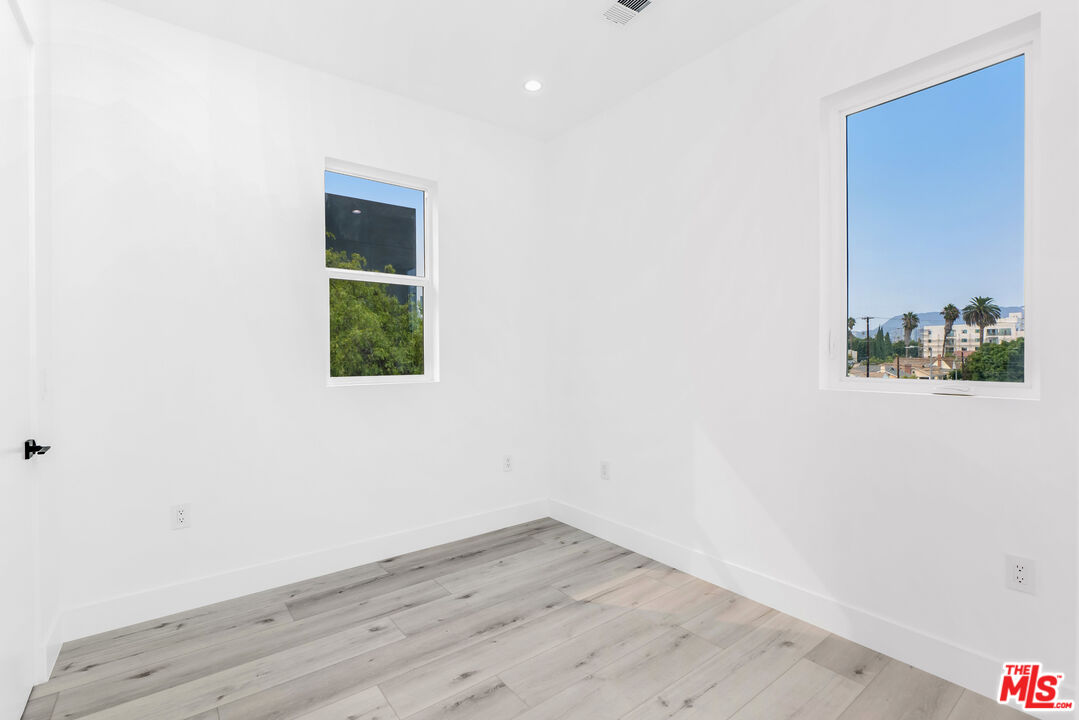 MLS #25576601 image #11