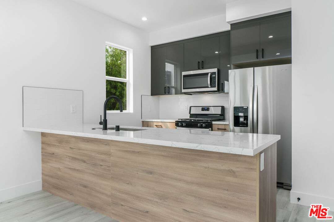 MLS #25576601 image #3