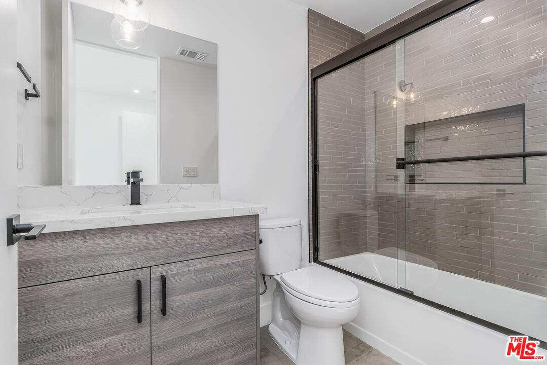 MLS #25576601 image #8