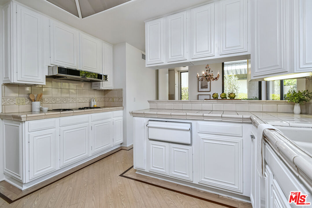 MLS #25576907 image #25