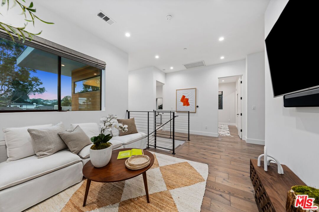 MLS #25577209 image #25