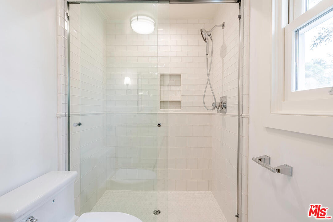 MLS #25577387 image #21