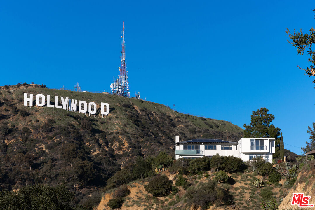 MLS #25577397 image #0