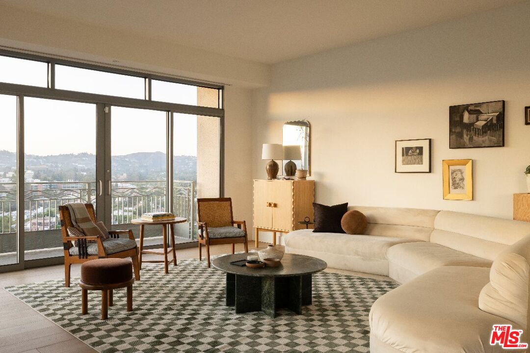 MLS #25577445 image #1