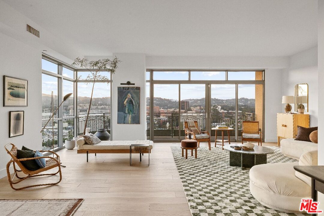 MLS #25577445 image #0