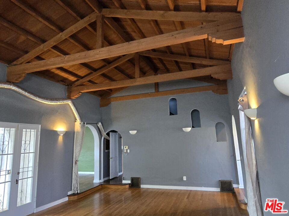 MLS #25578701 image #2