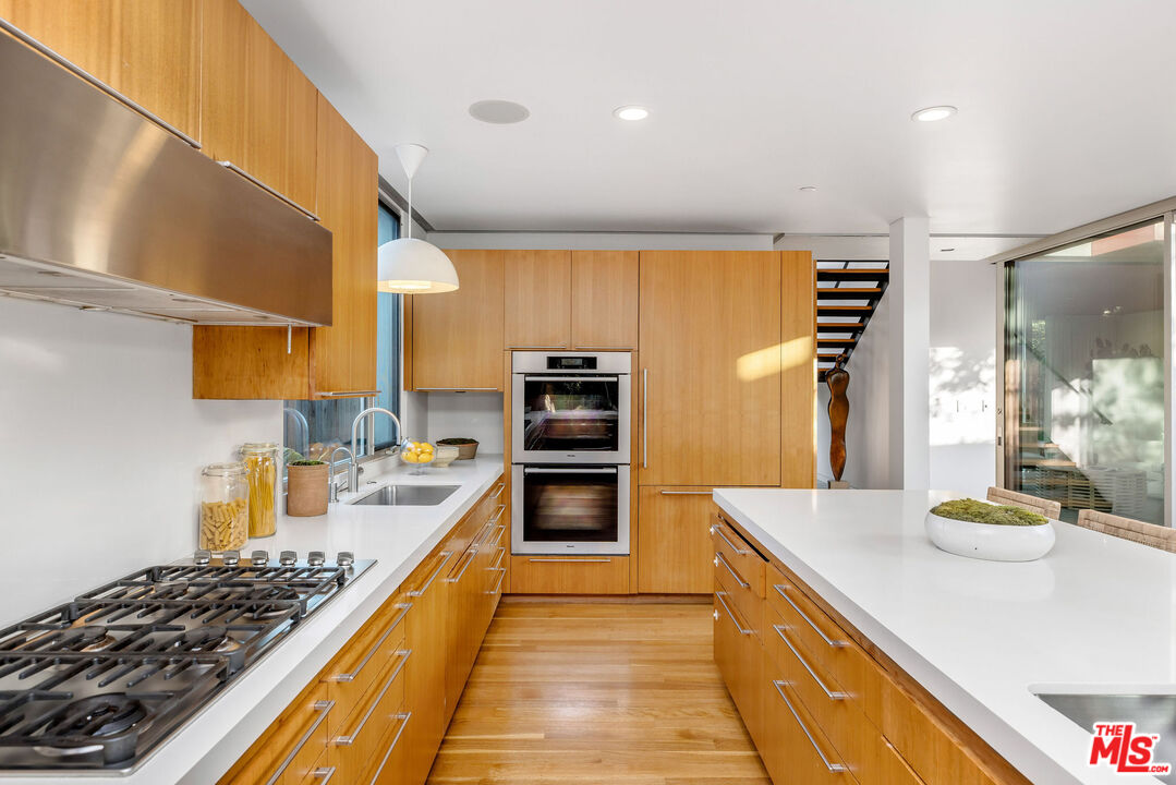 MLS #25578939 image #10