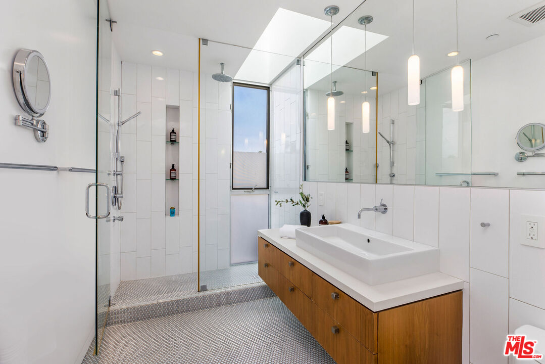 MLS #25578939 image #18