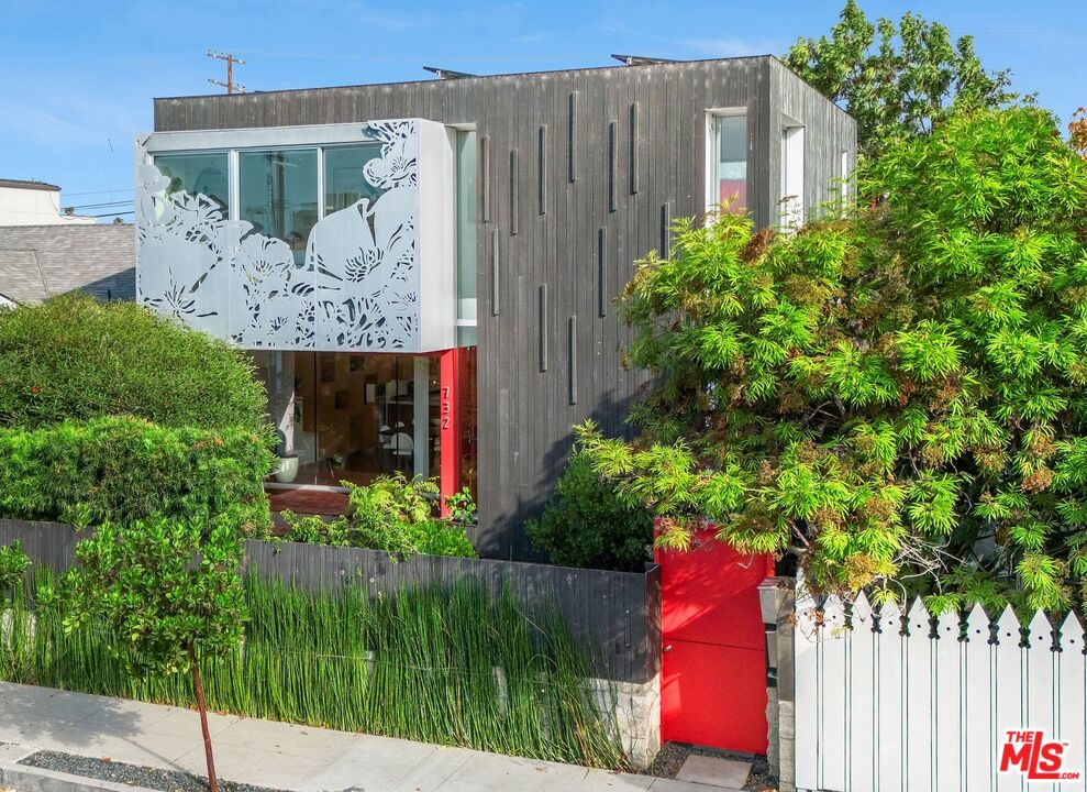 MLS #25578939 image #24