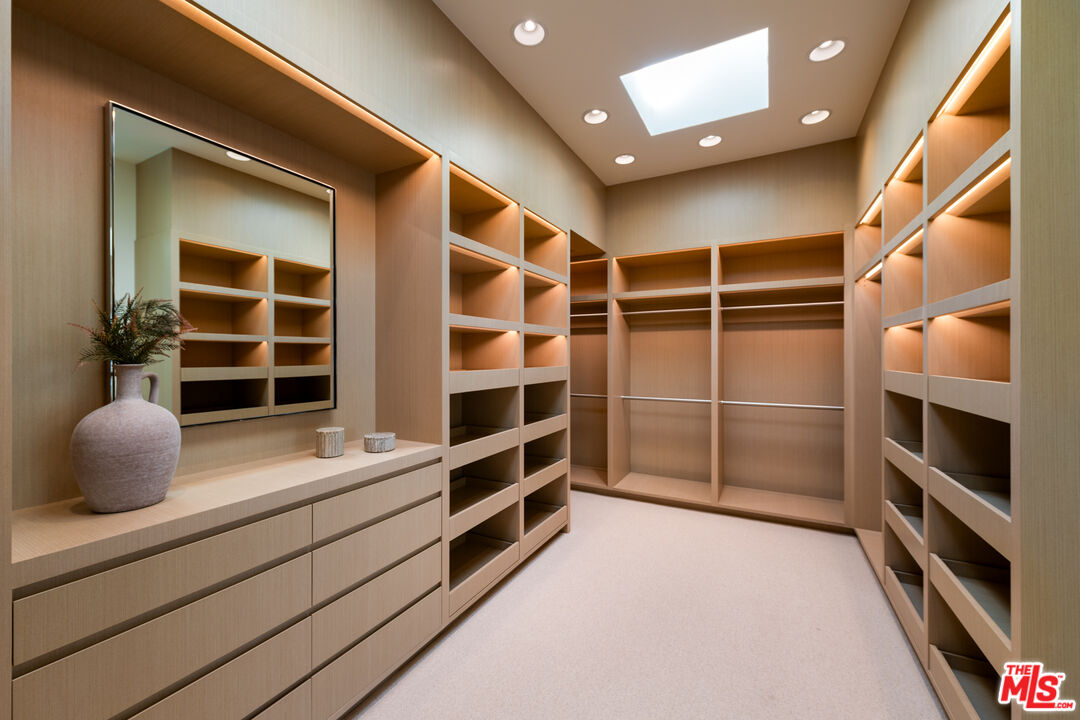 MLS #25578953 image #22