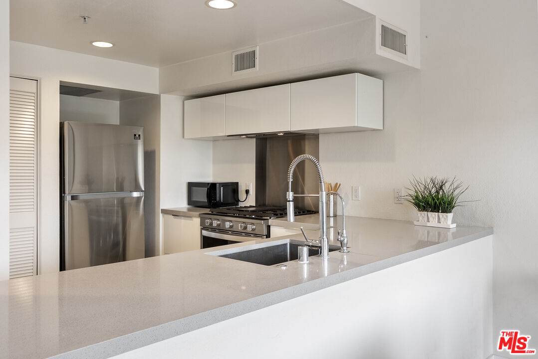 MLS #25578987 image #3