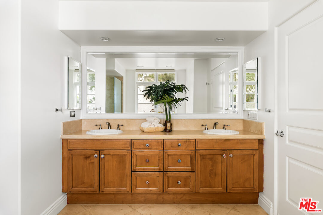 MLS #25579257 image #23