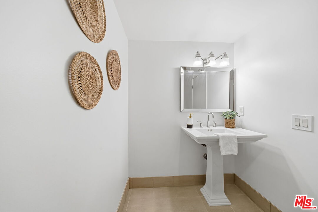 MLS #25579305 image #19